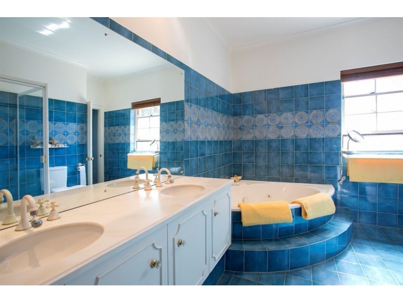 5 Rosebank Terrace, Stonyfell SA 5066