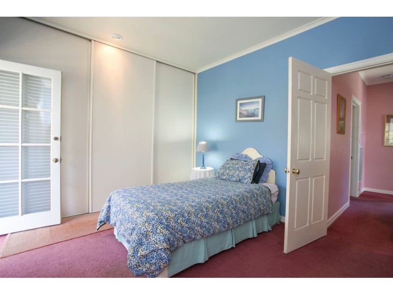 5 Rosebank Terrace, Stonyfell SA 5066