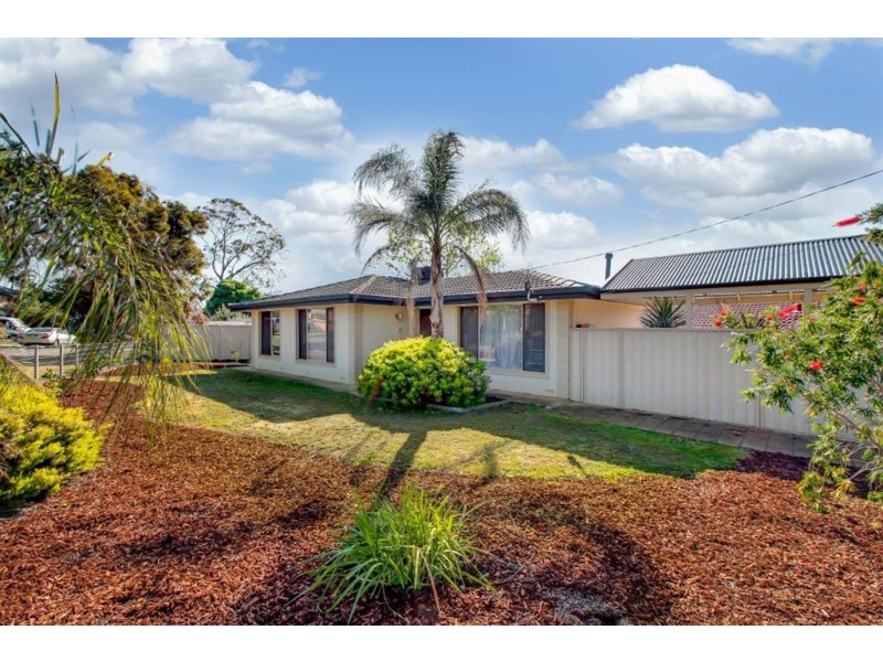 25 Lindsay Avenue, Valley View SA 5093