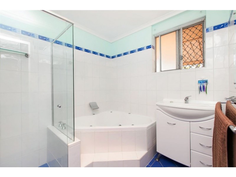 25 Lindsay Avenue, Valley View SA 5093