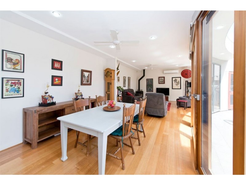 8 Lochiel Parkway, Campbelltown SA 5074