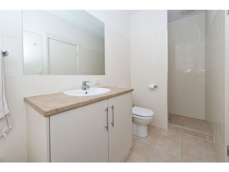 8 Lochiel Parkway, Campbelltown SA 5074