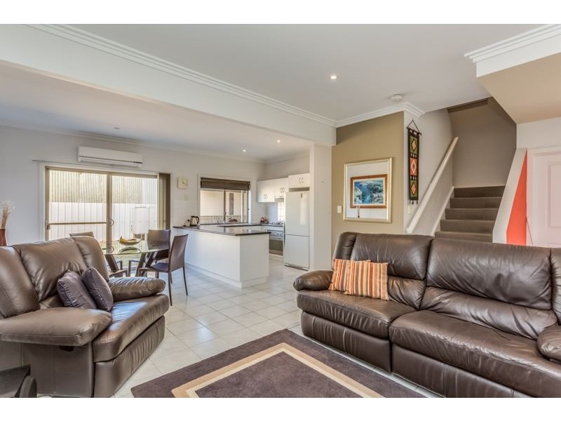 Res 5/5-7 Rosette Avenue, Para Hills West SA 5096