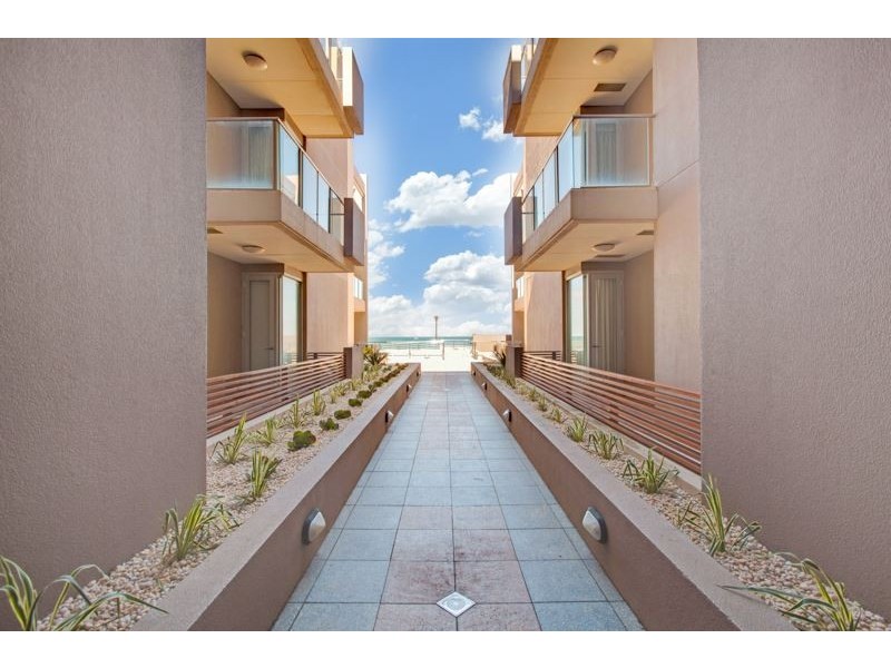 2.6/8-9 North Esplanade, Glenelg North SA 5045