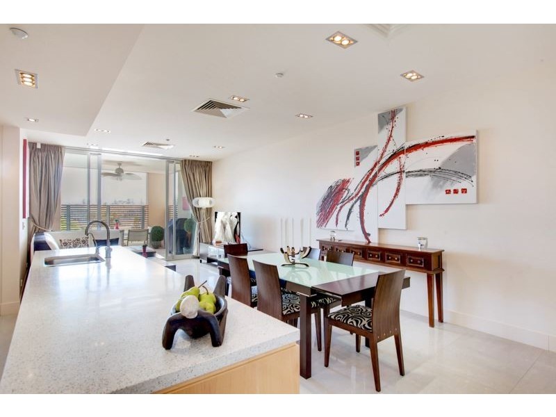 2.6/8-9 North Esplanade, Glenelg North SA 5045