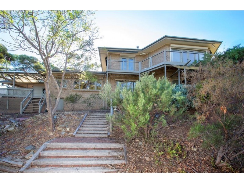 8 Tatiara Grove, Rostrevor SA 5073