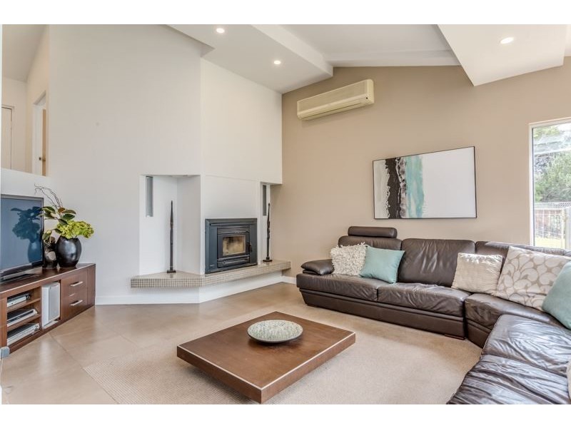 102 Coach Road, (above Rosslyn Park), Skye SA 5072