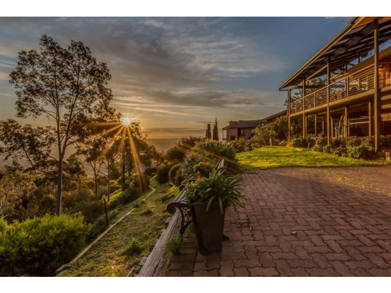 6 Seaview Road, Mount Osmond SA 5064