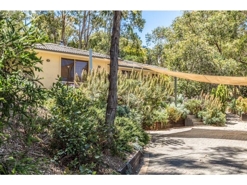 2 Christopher Ave, (adj Burnside), Greenhill SA 5140