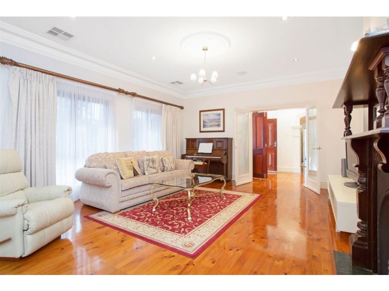 2 Rosedale Avenue, Wattle Park SA 5066