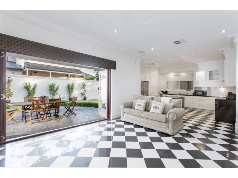 2 Rosedale Avenue, Wattle Park SA 5066