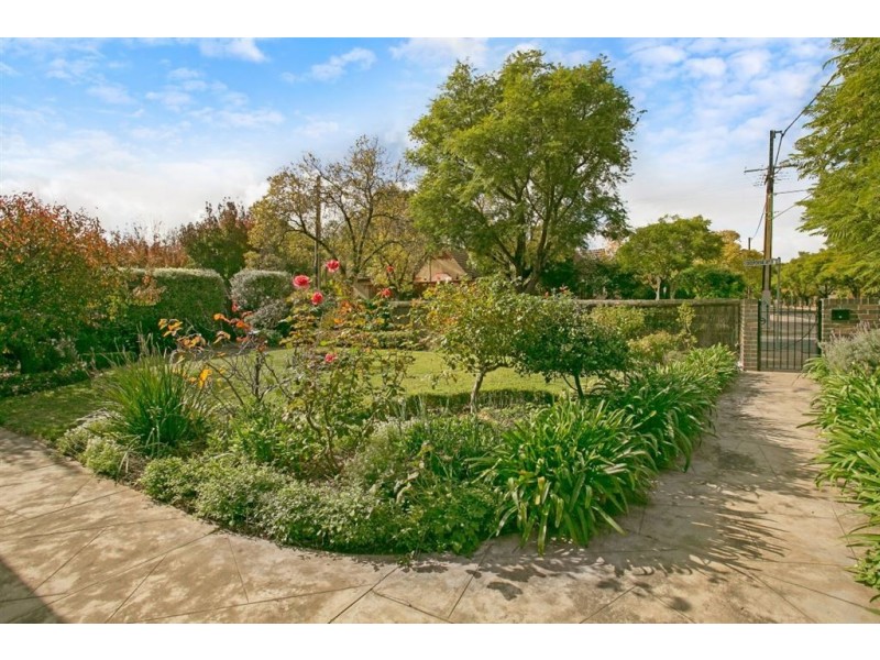 10 Deepdene Avenue, Westbourne Park SA 5041