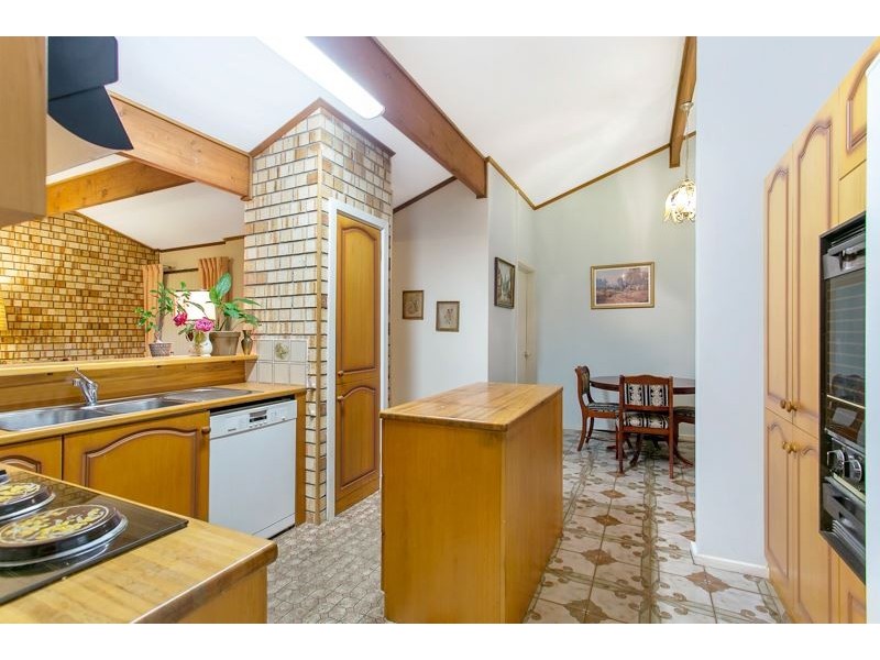 21 Woodhouse Crescent, Wattle Park SA 5066