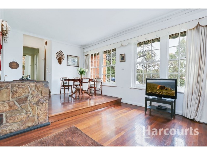 7 Heather Ave, (adj. Rostrevor), Woodforde SA 5072