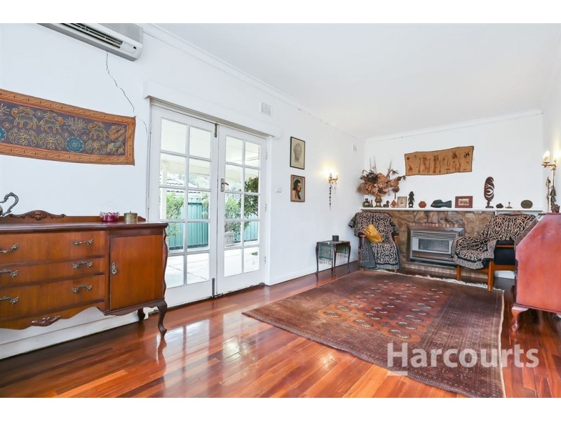 7 Heather Ave, (adj. Rostrevor), Woodforde SA 5072