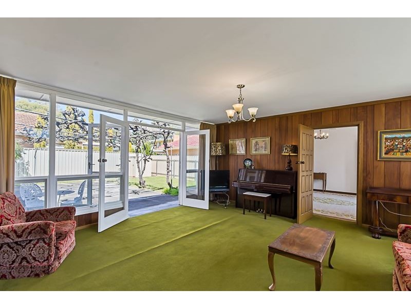 16 College Drive, Rostrevor SA 5073