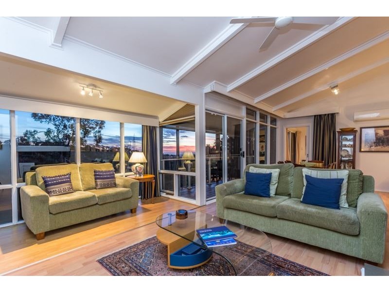 2 Knoll Crescent, Teringie SA 5072