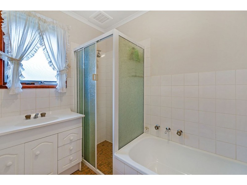 7 Nutter Court, Para Hills West SA 5096