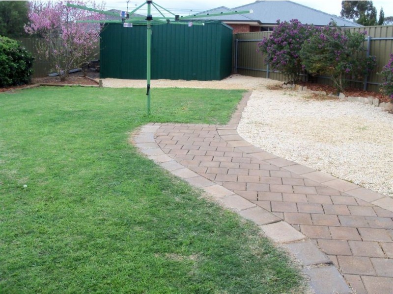 4 Smart Court, Evanston Park SA 5116