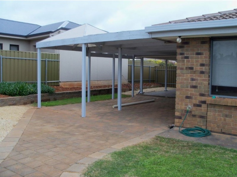 4 Smart Court, Evanston Park SA 5116