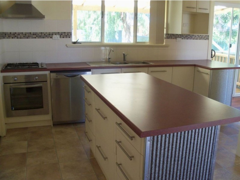 38 Rita, Rostrevor SA 5073