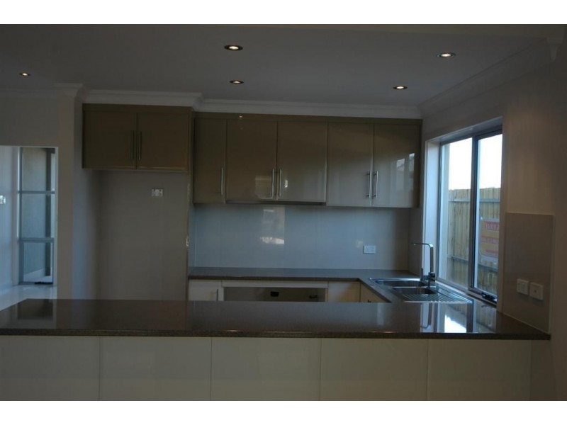 30 Victoria Parade, Mawson Lakes SA 5095