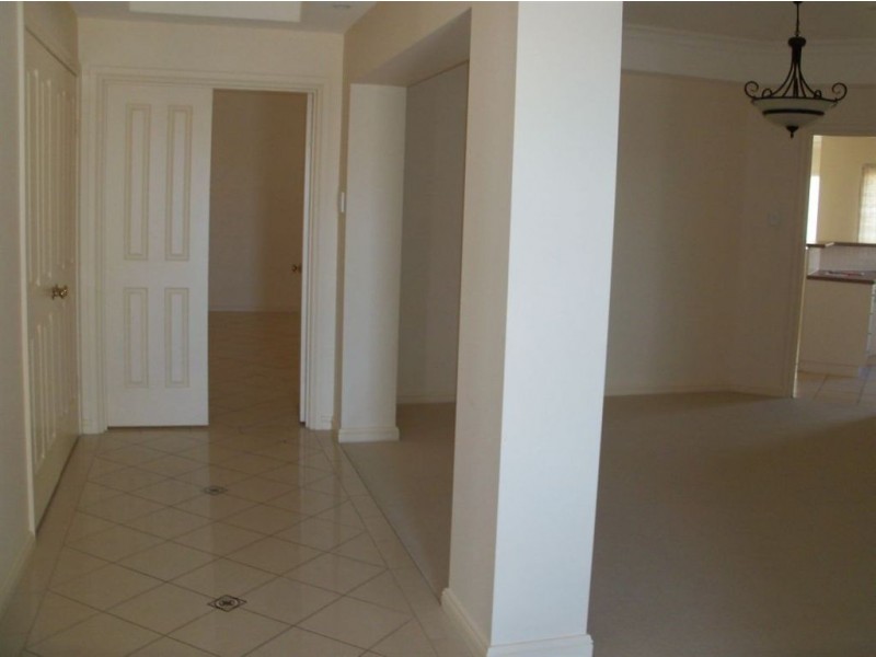 8 Paradale Drive, Tanunda SA 5352