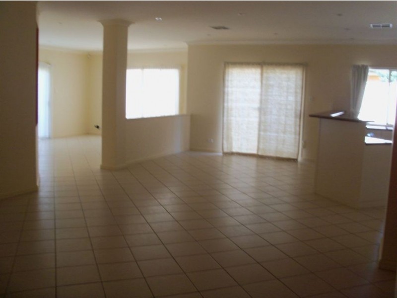 8 Paradale Drive, Tanunda SA 5352