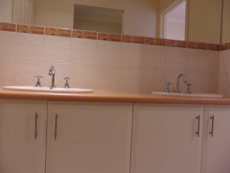 8 Paradale Drive, Tanunda SA 5352