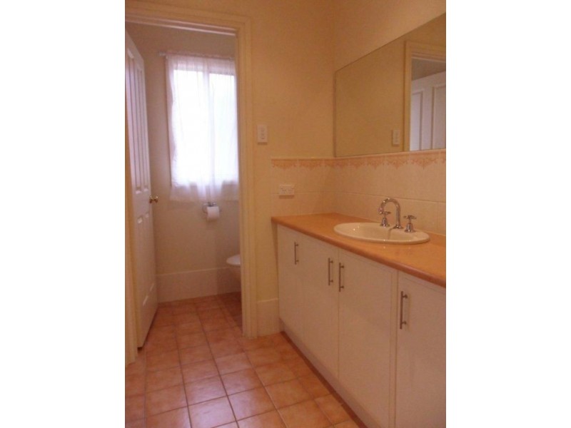 8 Paradale Drive, Tanunda SA 5352