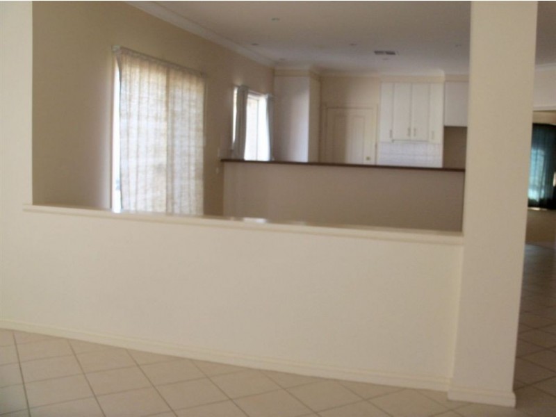 8 Paradale Drive, Tanunda SA 5352