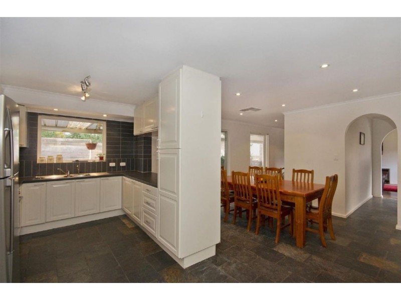 14 Anona Way, Fairview Park SA 5126