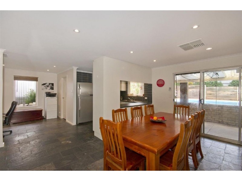 14 Anona Way, Fairview Park SA 5126