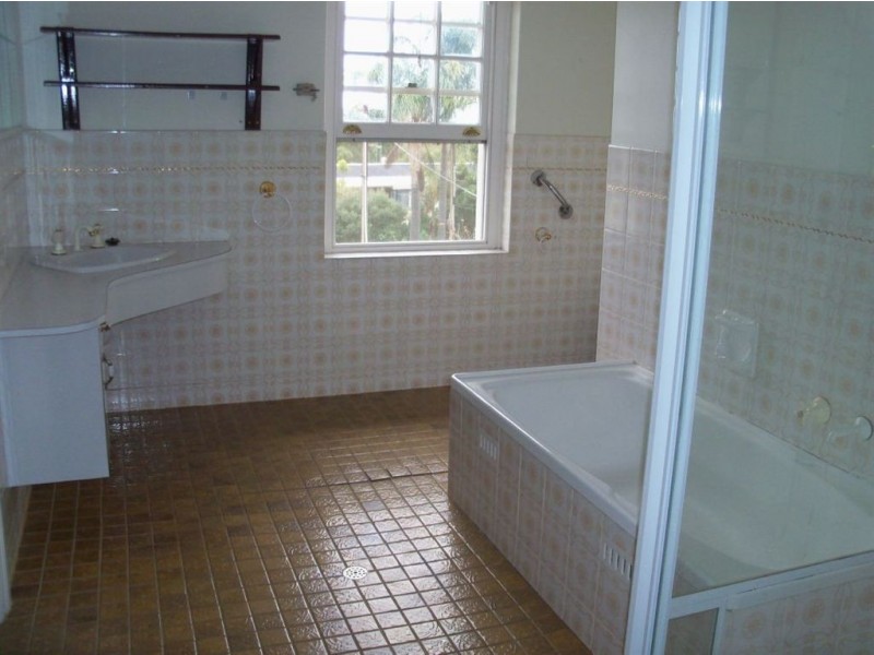 12 Playford Street, Glen Osmond SA 5064