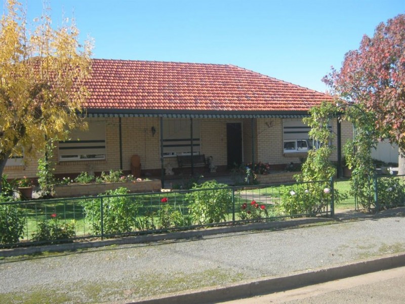 4 Swinden Street, Riverton SA 5412