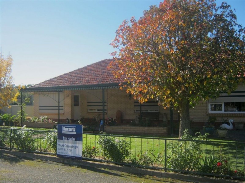 4 Swinden Street, Riverton SA 5412