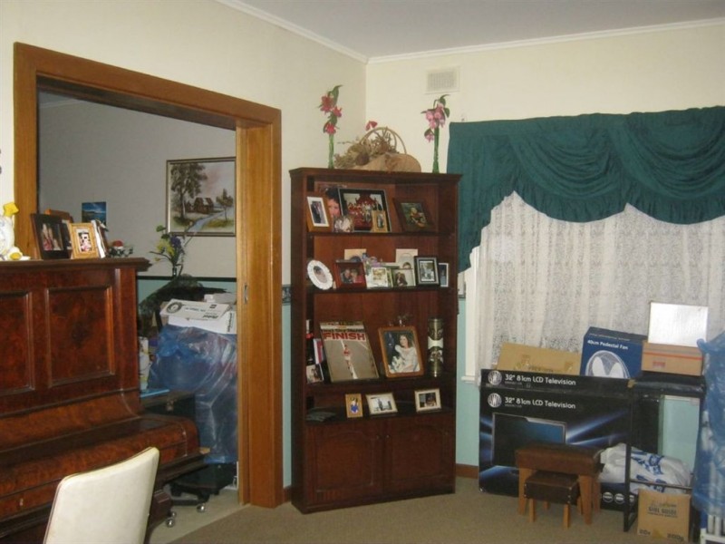 4 Swinden Street, Riverton SA 5412