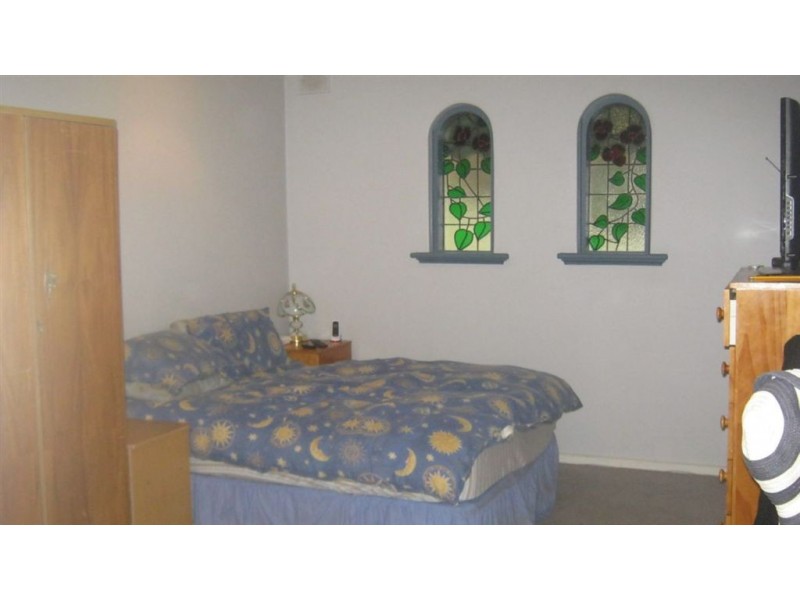 8 Nepondi Court, Fairview Park SA 5126