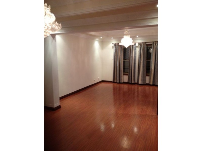 4 Down Drive, Valley View SA 5093