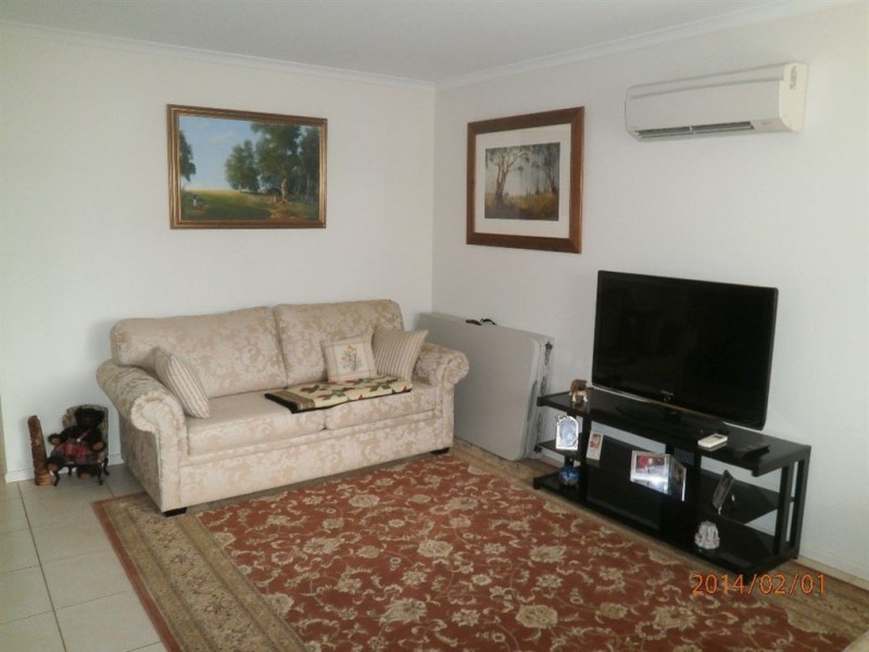 8 Cairns Crescent, Riverton SA 5412