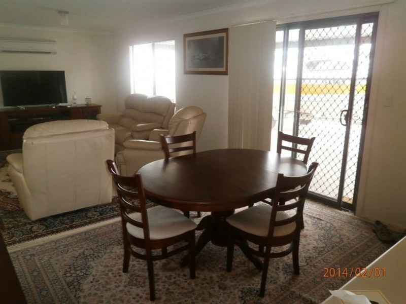 8 Cairns Crescent, Riverton SA 5412