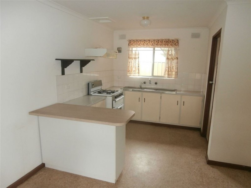 2/36-38 Cresdee Rd, Campbelltown SA 5074