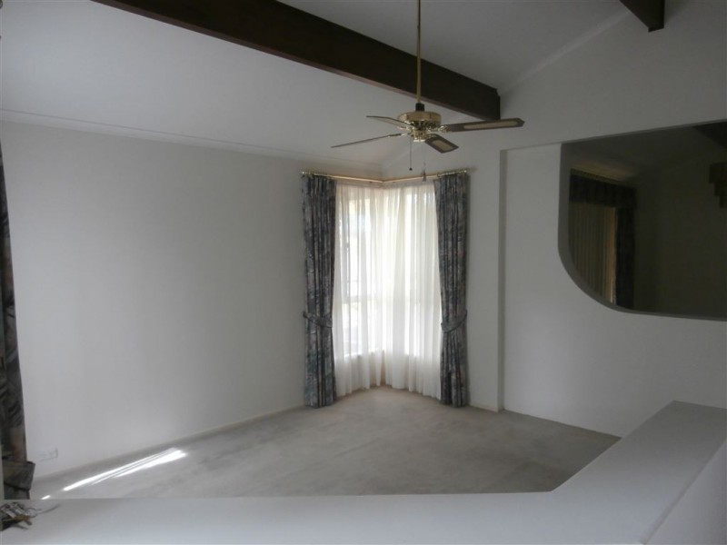 10 Dallas Ct, Wynn Vale SA 5127