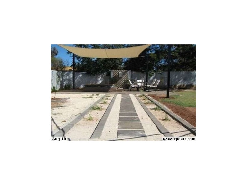 3 Mallen Ct, Riverton SA 5412