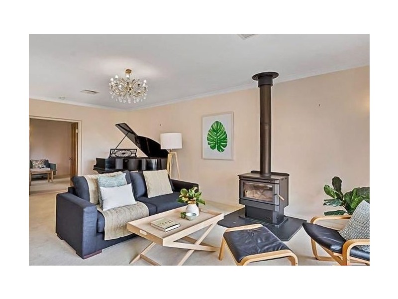 14 Crompton Drive, Wattle Park SA 5066