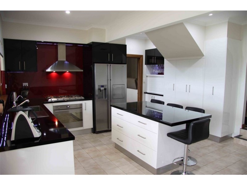 16 Grevillea Drive, Athelstone SA 5076