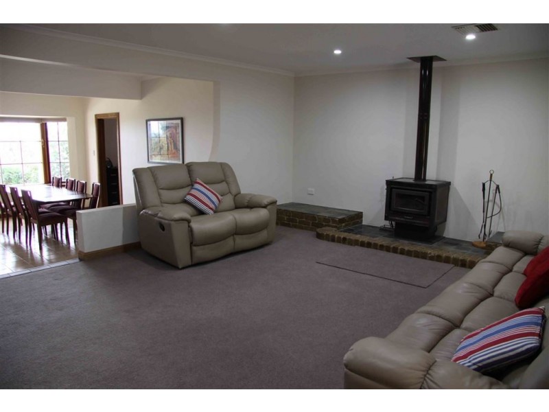 16 Grevillea Drive, Athelstone SA 5076