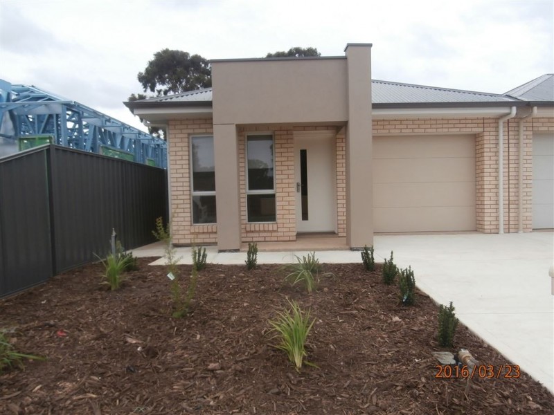 25 Matthews Ave, Seaton SA 5023