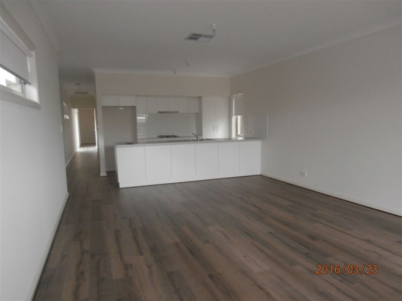 25 Matthews Ave, Seaton SA 5023