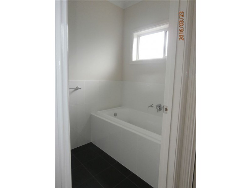 25 Matthews Ave, Seaton SA 5023